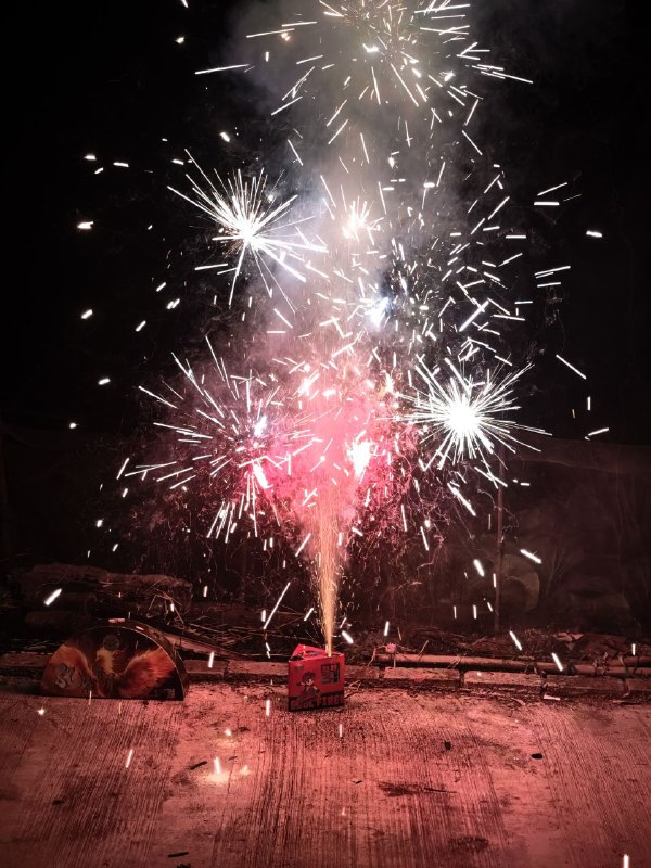 新年快乐！(๑ᵔ⌔ᵔ๑)ﾉ🧨新年快乐！(๑ᵔ⌔ᵔ๑)ﾉ🧨